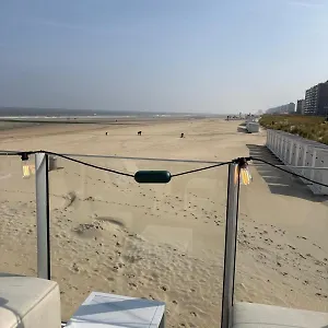 Appartement Seagull, Ruim En Volledig Vernieuwd Met Zeezicht In Westende Middelkerke