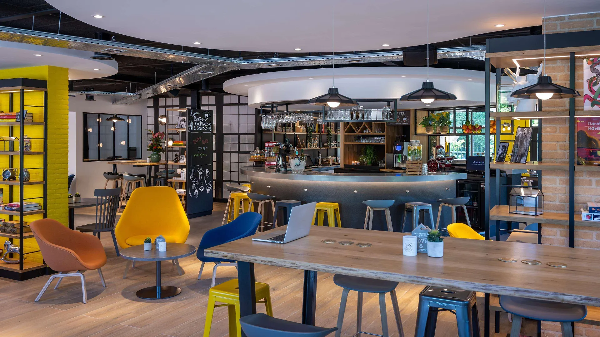 ***  Campanile Hotel & Restaurant Amsterdam Zuid-Oost Нидерланды